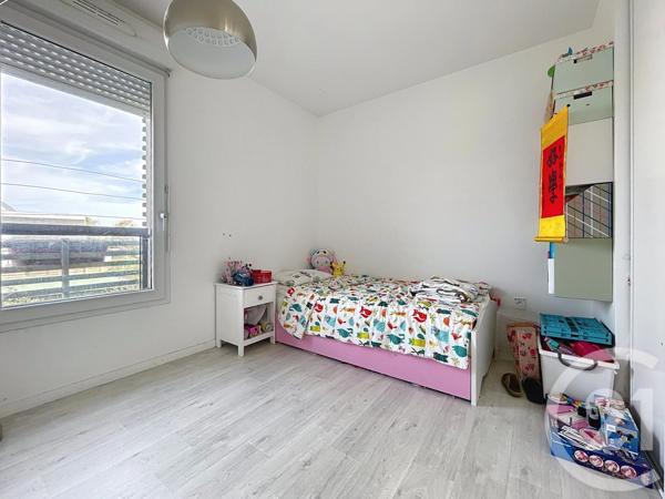 Maison à vendre  4 pièces - 86 m 2   MOISSY CRAMAYEL  - 77