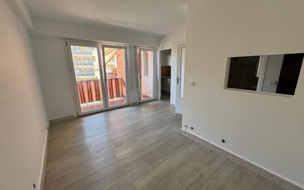 Appartement à vendre    1 pièce • 24,14 m2 Cagnes-sur-Mer