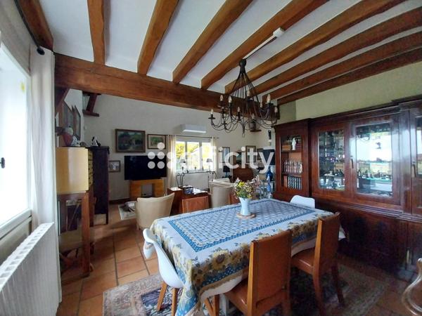 Maison 7 pièces - 210 m²