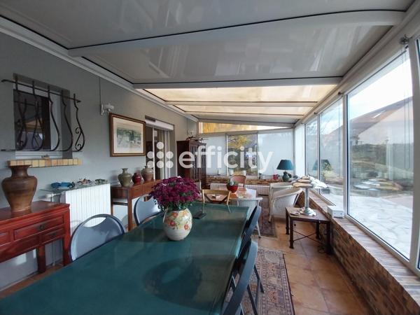 Maison 7 pièces - 210 m²