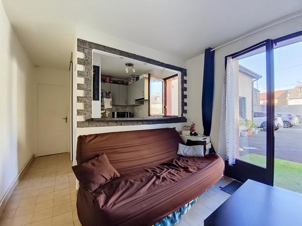 Appartement
         1 pièce
        - 23 m² 115 000 € *