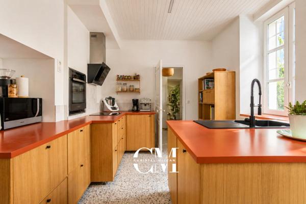Maison en pierre plain pieds 175 m² Le Bouscat Centre, jardin, piscine, double garage