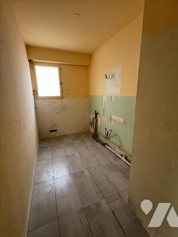 À Vendre à Vannes Quartier Ménimur - Appartement T5 à rénover