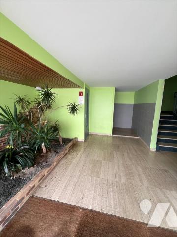 À Vendre à Vannes Quartier Ménimur - Appartement T5 à rénover