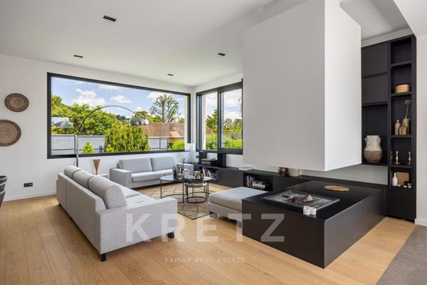 Villa contemporaine avec piscine et vue à Saint-Cyr-au-Mont-d'Or