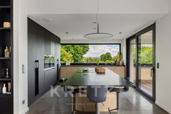 Villa contemporaine avec piscine et vue à Saint-Cyr-au-Mont-d'Or