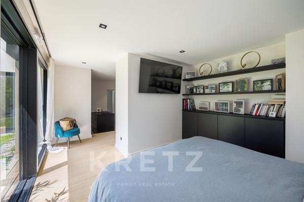 Villa contemporaine avec piscine et vue à Saint-Cyr-au-Mont-d'Or