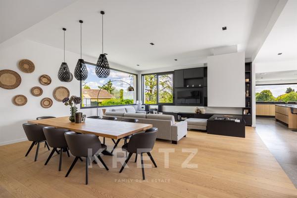 Villa contemporaine avec piscine et vue à Saint-Cyr-au-Mont-d'Or
