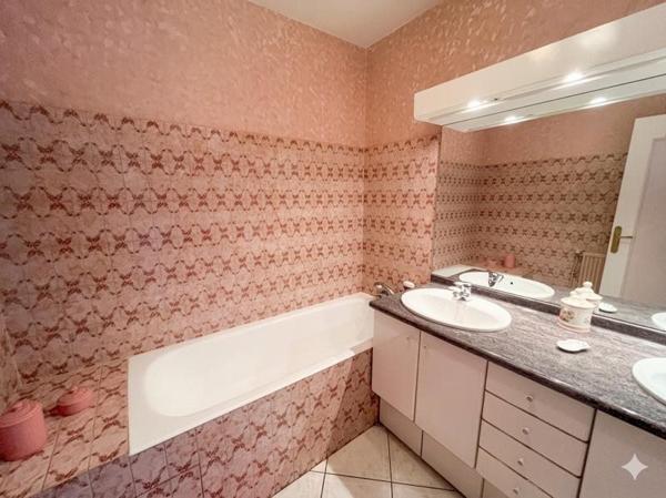 Appartement à vendre 145 800 € Tours 2 p 67 m² DPE D