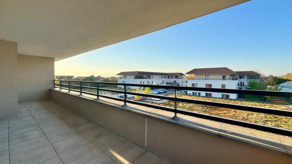 Appartement Saint Pierre Du Perray 3 pièce(s) 61.5 m2 - DPE C - 2 PLACES DE PARKINGS