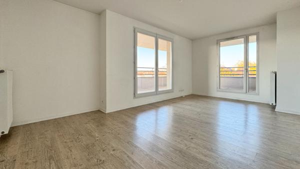 Appartement Saint Pierre Du Perray 3 pièce(s) 61.5 m2 - DPE C - 2 PLACES DE PARKINGS