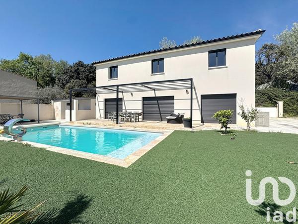 Maison à vendre 5 pièces 163 m² Rochefort-du-Gard