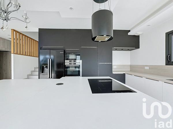 Maison à vendre 5 pièces 163 m² Rochefort-du-Gard