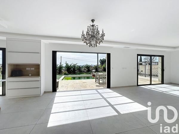 Maison à vendre 5 pièces 163 m² Rochefort-du-Gard