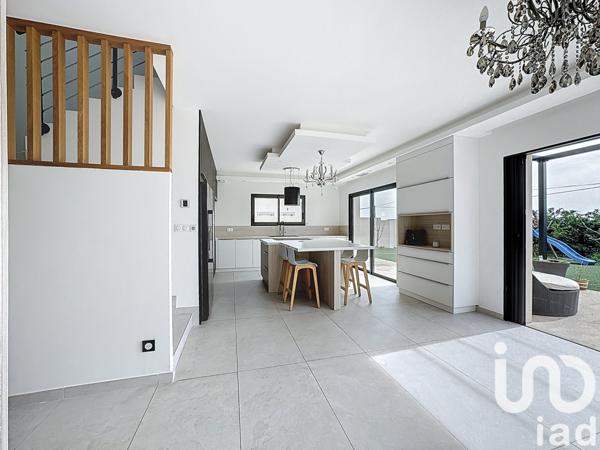 Maison à vendre 5 pièces 163 m² Rochefort-du-Gard