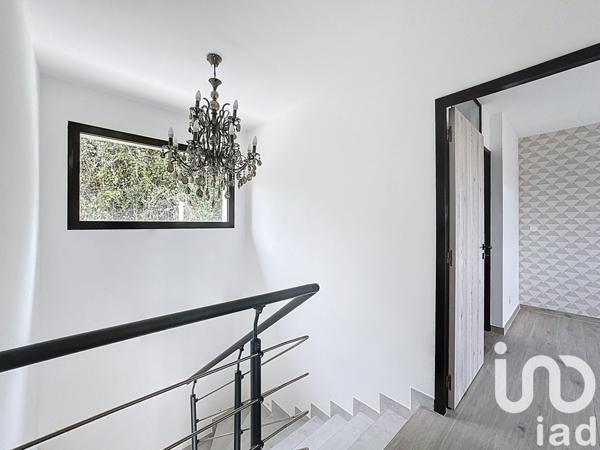 Maison à vendre 5 pièces 163 m² Rochefort-du-Gard