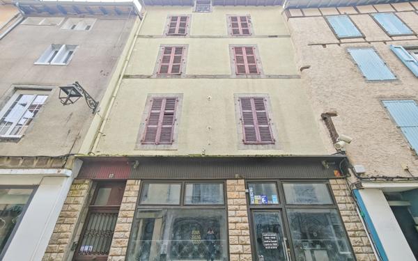 Immeuble à vendre    15 pièces • 320 m2 Aurillac