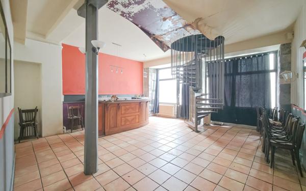 Immeuble à vendre    15 pièces • 320 m2 Aurillac