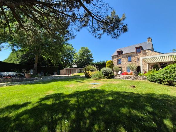 Maison de charme en pierre rénovée -180 m² -Terrain 1 364 m² - Rive gauche de la Rance