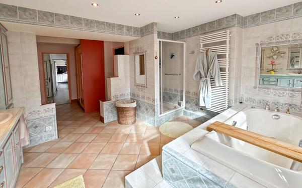 Appartement à louer    4 pièces • 130,69 m2 Orléans