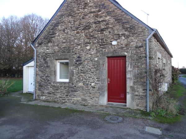 Plounévez-Quintin (22110) Maison spacieuse sans travaux et éco-responsable, le charme de la pierre allié à la modernité