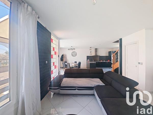 Maison 4 pièces de 130 m² à Combs-la-Ville (77380)