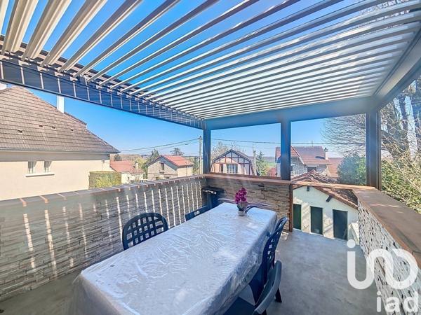 Maison 4 pièces de 130 m² à Combs-la-Ville (77380)