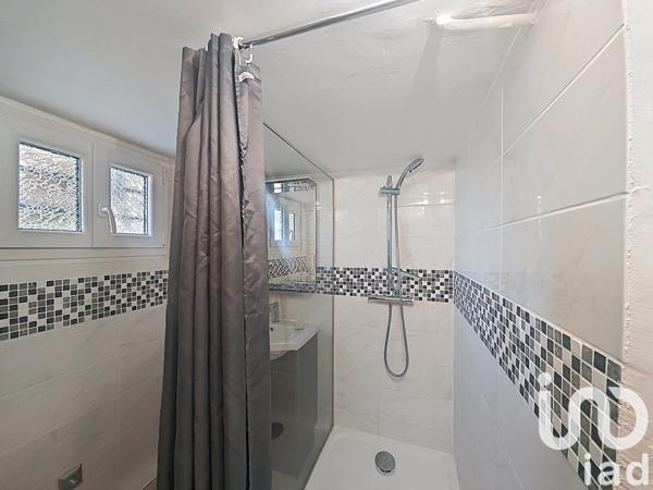 Maison 4 pièces de 130 m² à Combs-la-Ville (77380)