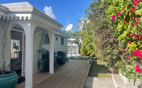 Maison à vendre    5 pièces • 141 m2 Sainte-Anne