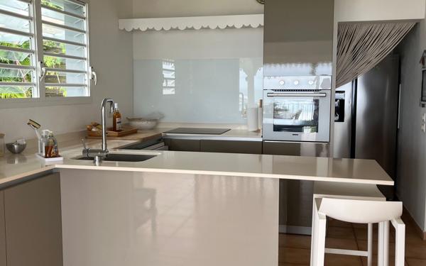 Maison à vendre    5 pièces • 141 m2 Sainte-Anne