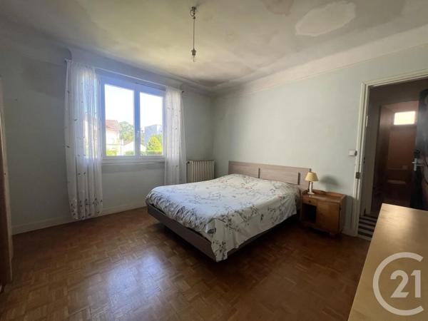 Maison à vendre  5 pièces - 119 m 2   LA VARENNE ST HILAIRE  - 94