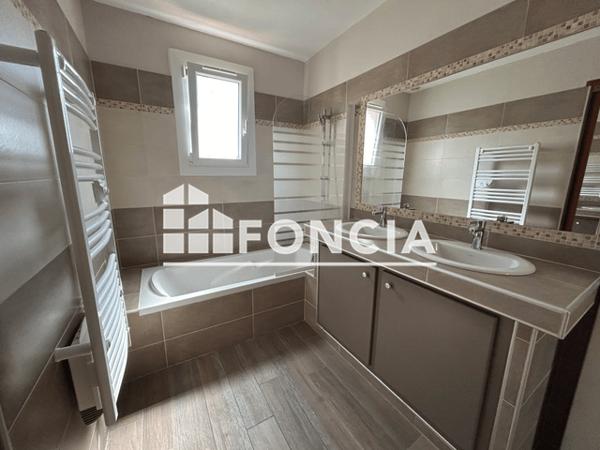 Location Maison 5 pièces 107.11 m² - 162 IMPASSE DU PEBRE D ASE LE LAURON Le Brusquet 04420