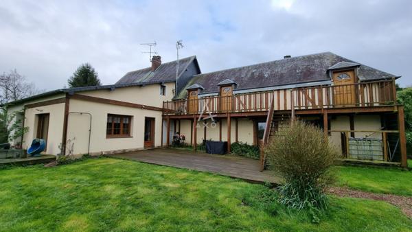 Ancien hôtel-restaurant de 325 m²  Fort potentiel commercial