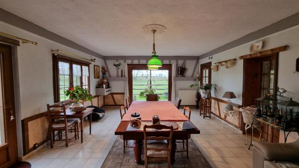 Ancien hôtel-restaurant de 325 m²  Fort potentiel commercial