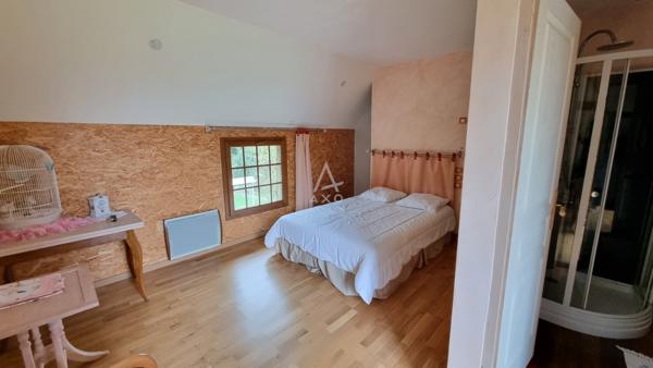 Ancien hôtel-restaurant de 325 m²  Fort potentiel commercial