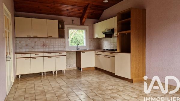 Maison à vendre 5 pièces 98 m² Saint-Étienne-du-Gué-de-l'Isle