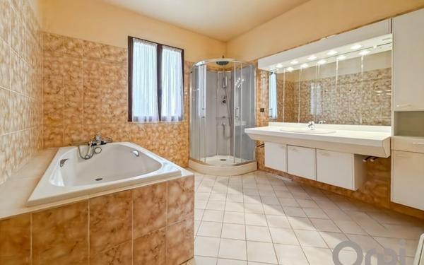 Maison à vendre    7 pièces •  Fleurance