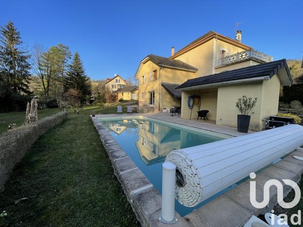 Maison 9 pièces de 248 m² à La Bridoire (73520)