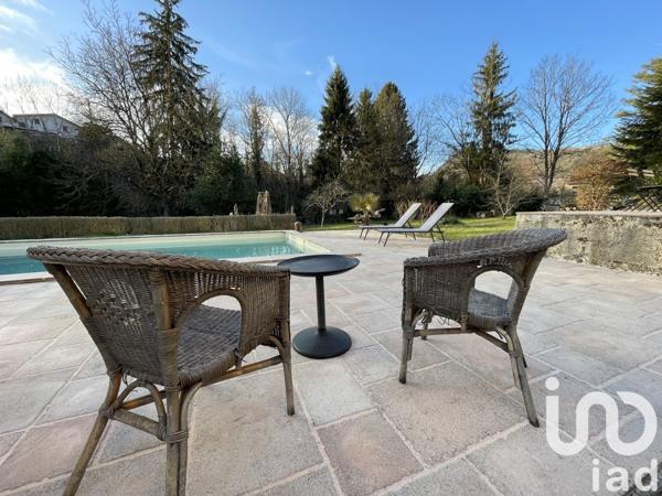 Maison 9 pièces de 248 m² à La Bridoire (73520)