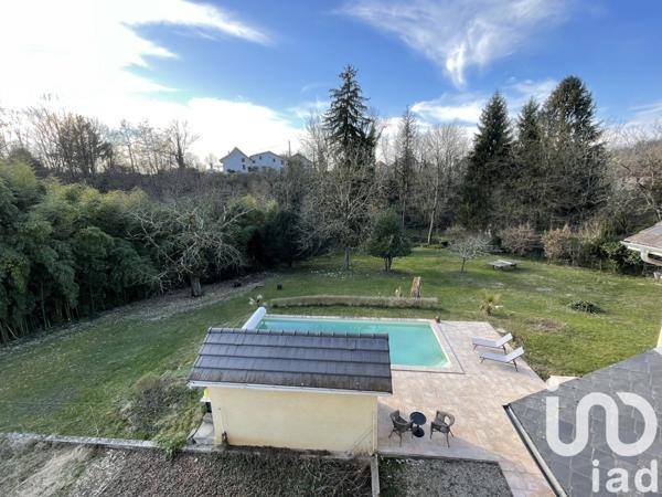 Maison 9 pièces de 248 m² à La Bridoire (73520)