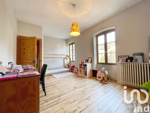 Maison 9 pièces de 248 m² à La Bridoire (73520)