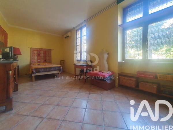 Maison à vendre 11 pièces 288 m² Montredon-des-Corbières