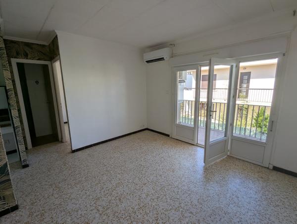 Appartement à rénover avec beau potentiel, quartier calme proche des plages Le Grau-du-Roi (30240)