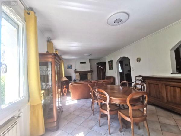 Maison à vendre à Saint-Martin-de-Crau dans les Bouches-du-Rhône (13310), ref : 075/176   
Le Petit Saint Martin