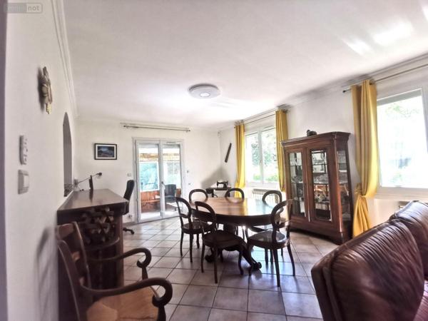 Maison à vendre à Saint-Martin-de-Crau dans les Bouches-du-Rhône (13310), ref : 075/176   
Le Petit Saint Martin