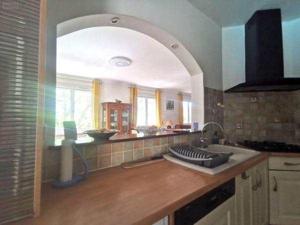 Maison à vendre à Saint-Martin-de-Crau dans les Bouches-du-Rhône (13310), ref : 075/176   
Le Petit Saint Martin