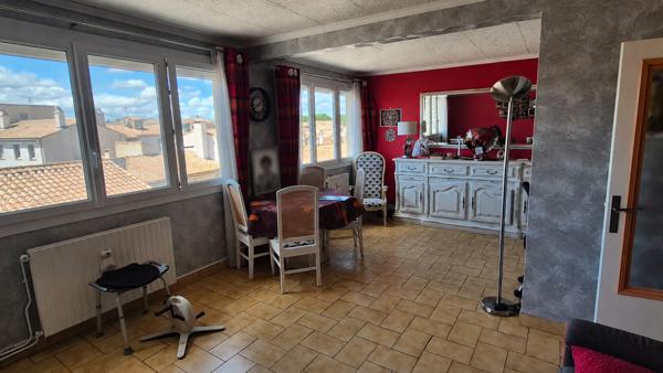 Appartement T3 77m², vue cathédrale, cave, dernier étage