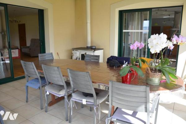 Vente sur Grez en Bouère maison de campagne avec double garage et jardin