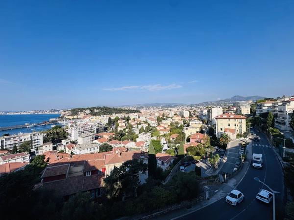 Location                                                      Appartement
                        
                     1 pièces                      38 m2                     à Nice