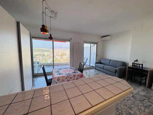 Location                                                      Appartement
                        
                     1 pièces                      38 m2                     à Nice
